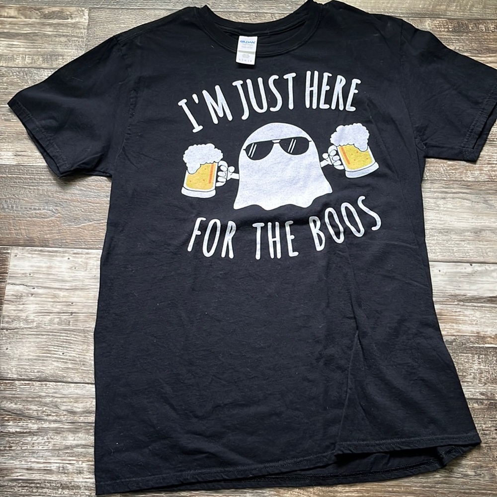 Halloween tshirt size L “I’m just here for the Boos”